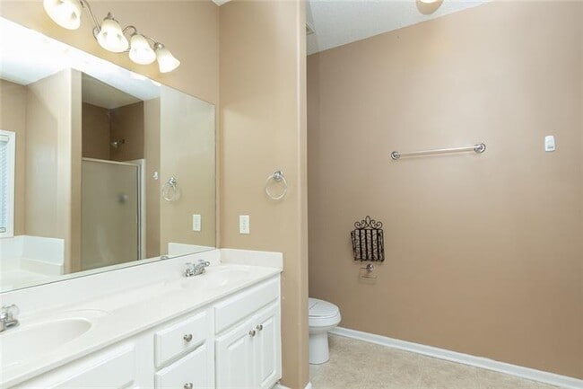 Building Photo - 300 McKendree Ct