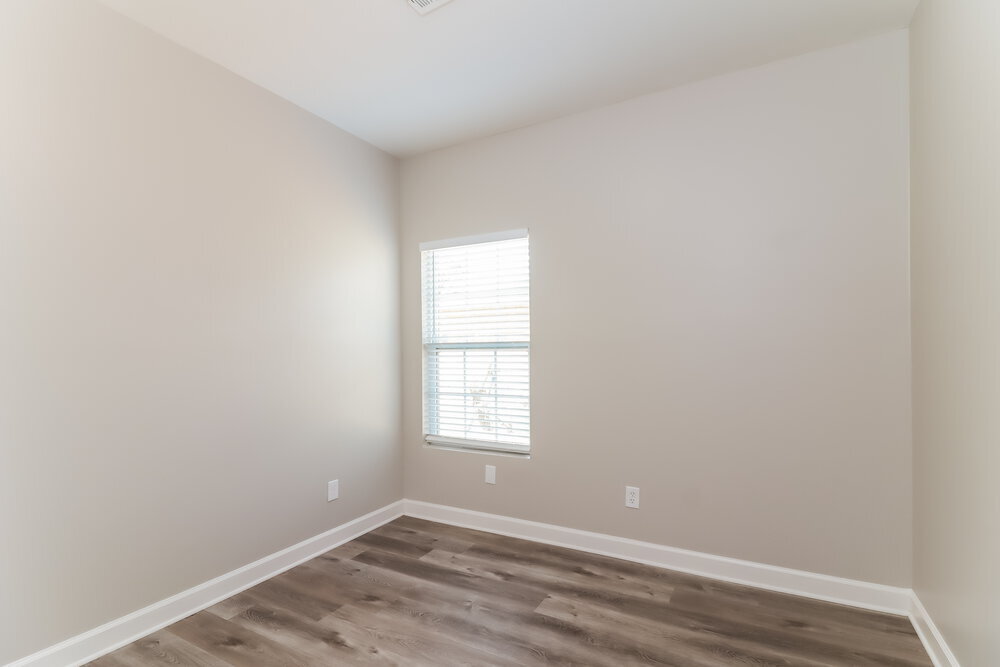 Building Photo - 2528 Fairway Cir SW