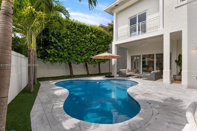 Building Photo - 5 Coconut Ln