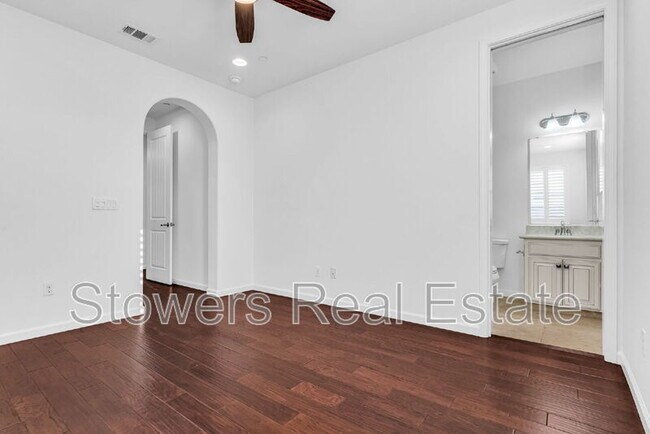 Building Photo - 3223 Carpenter Way