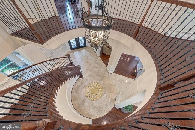 Building Photo - 18852 Ridgeback Ct
