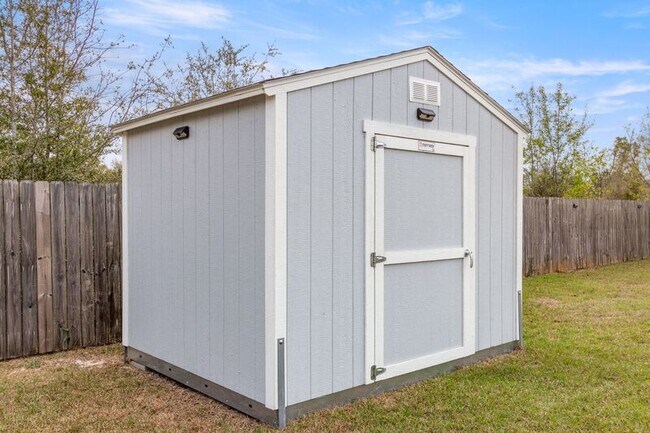 Building Photo - 5659 Tiger Woods Dr