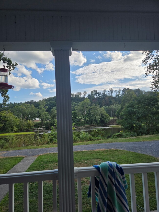 Building Photo - 782 Pat Ball Rd