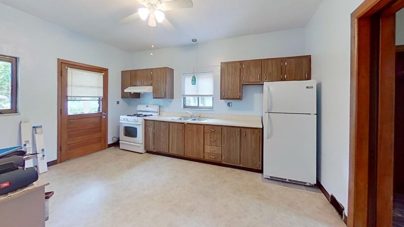 Building Photo - 315 Lincoln Ave