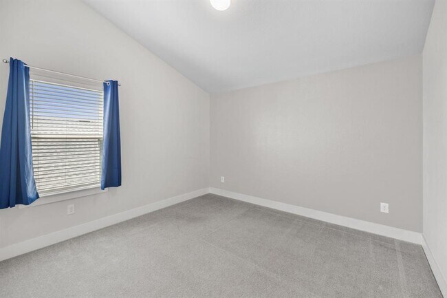 Building Photo - 11000 Charger Wy