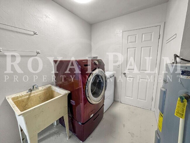 Building Photo - 3 Bed | 2 Bath Home on SE 46th Terrace – Space to Live, Room to Breathe Limited-time offer: $300 ...