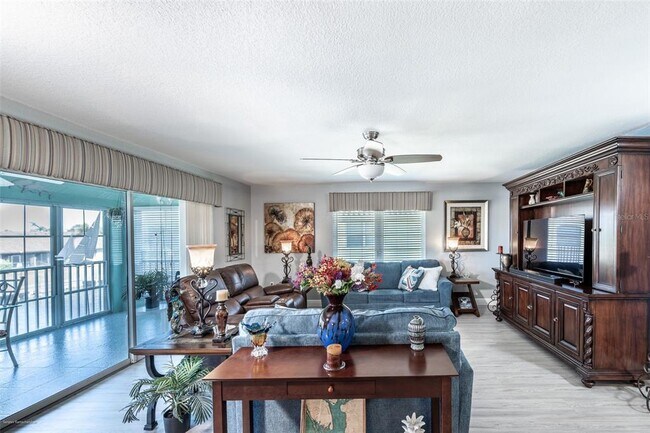 Building Photo - 4000 Bal Harbor Blvd