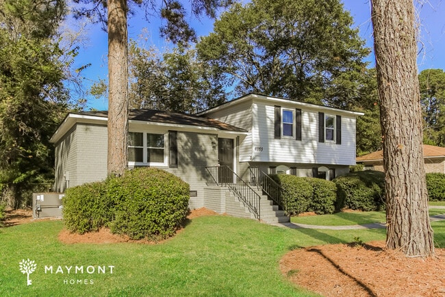 Building Photo - Beautifully Split-Level Home in Columbia County