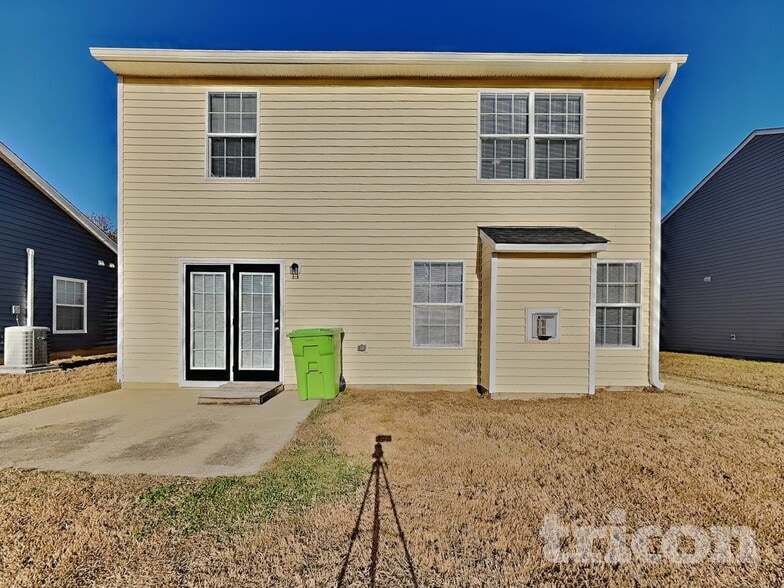 Building Photo - 5820 Bryanstone Pl