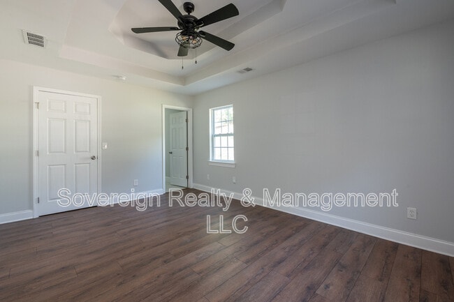 Building Photo - 331 Camilla Cir SW