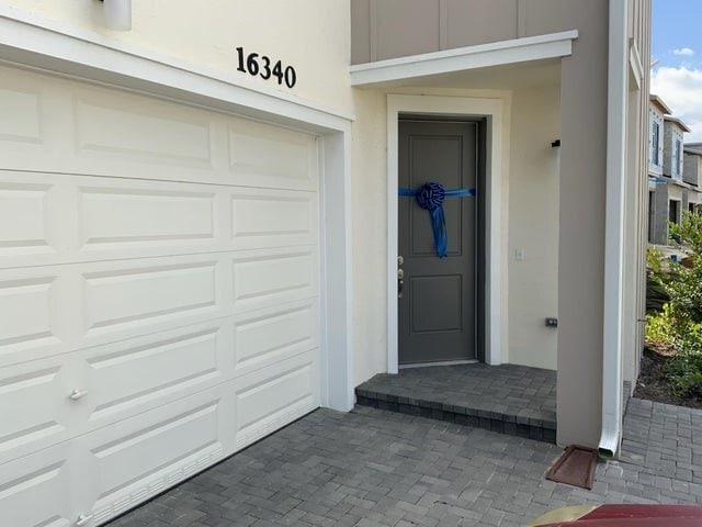 Building Photo - 16340 Oakview Dr