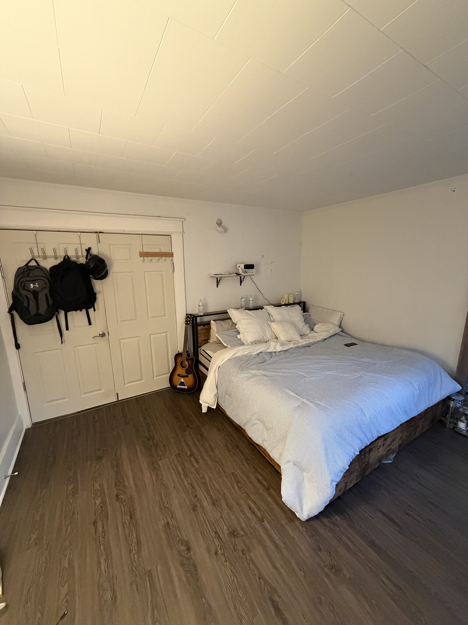 B3 - 12 Mount Auburn St