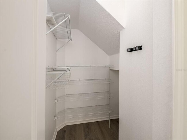 Building Photo - 9619 Carlsdale Dr