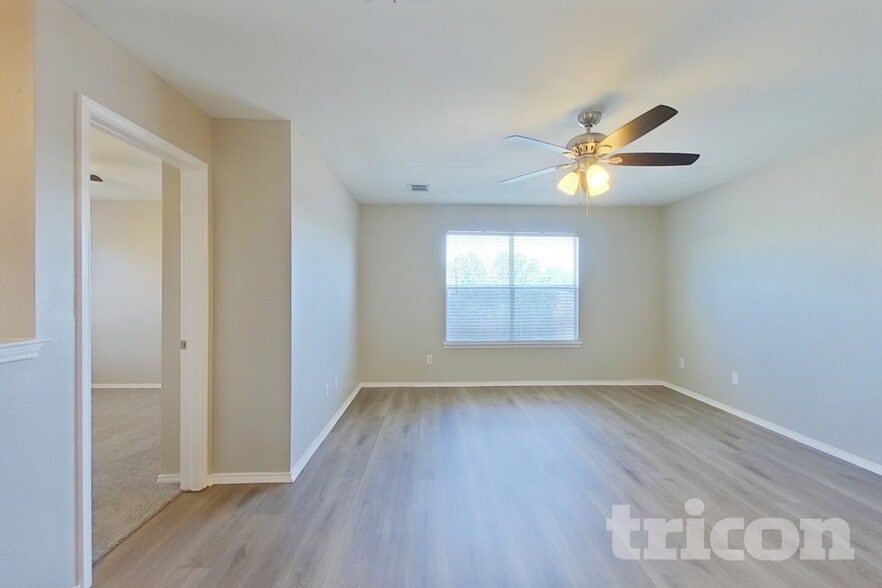 Building Photo - 1085 Harriman Dr