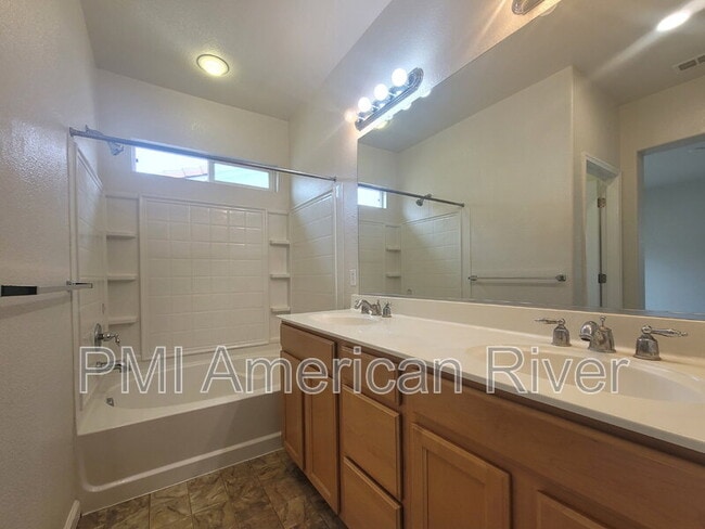 Building Photo - 8143 Crystal Walk Cir