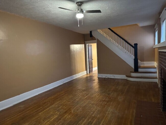 Building Photo - 2020 Chestnut St