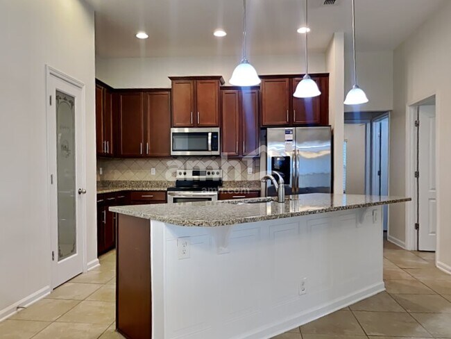 Building Photo - 603 Glendale Ln