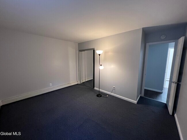 Building Photo - 11-21-21 Ashdown Rd