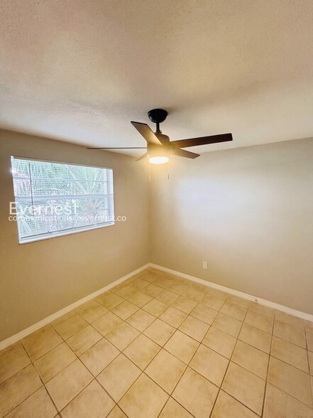 Building Photo - 8519 Sunbeam Ln