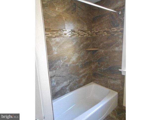 Building Photo - 2349 Woodland Rd