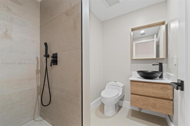 Building Photo - 1516 SW 30th Terrace