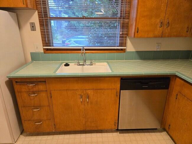 Building Photo - 266