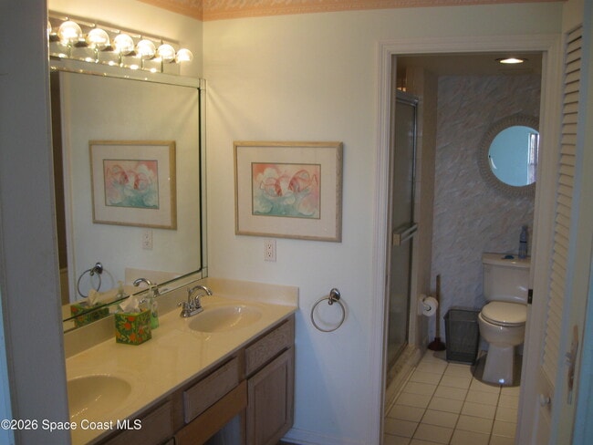 Building Photo - 630 S Brevard Ave