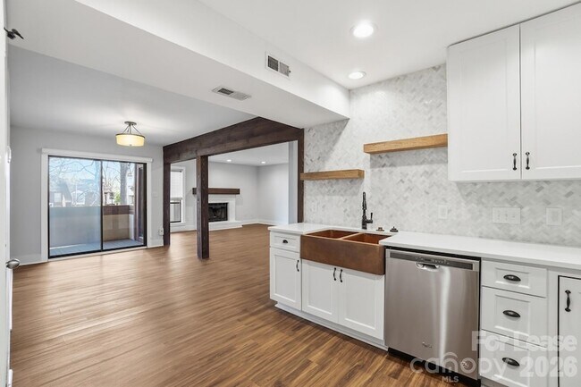 Building Photo - 7160 Winery Ln