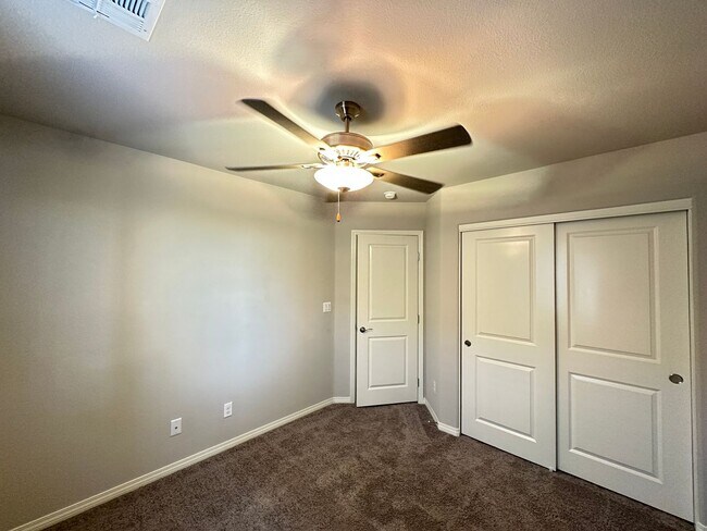 Building Photo - 5370 White Butterfly St