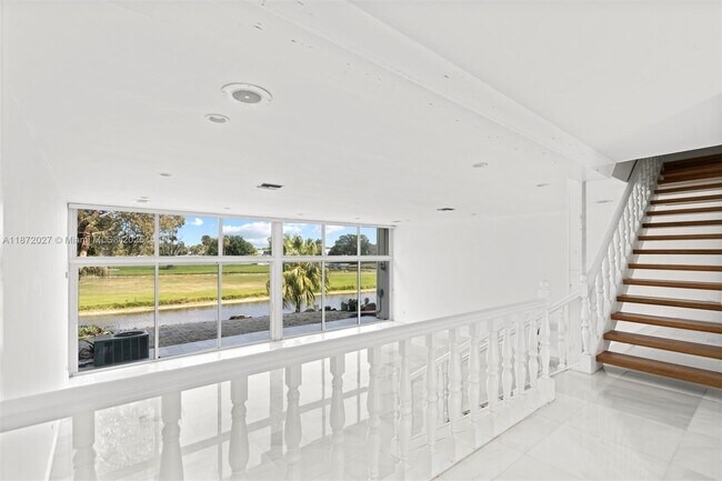 Building Photo - 6795-6793 Brookline Dr