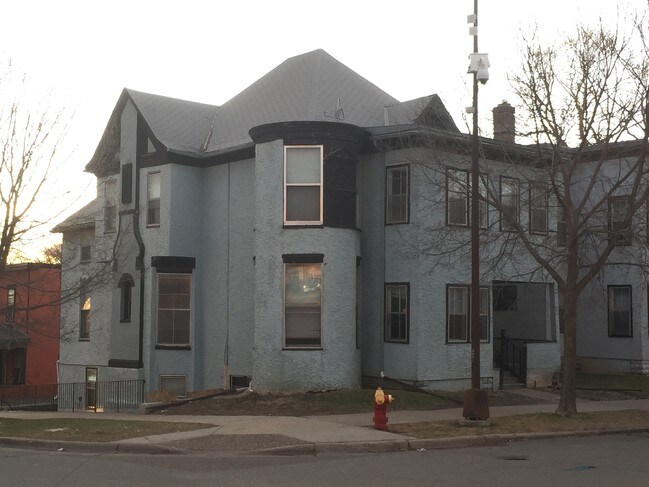 Building Photo - Bates Conway Apartments