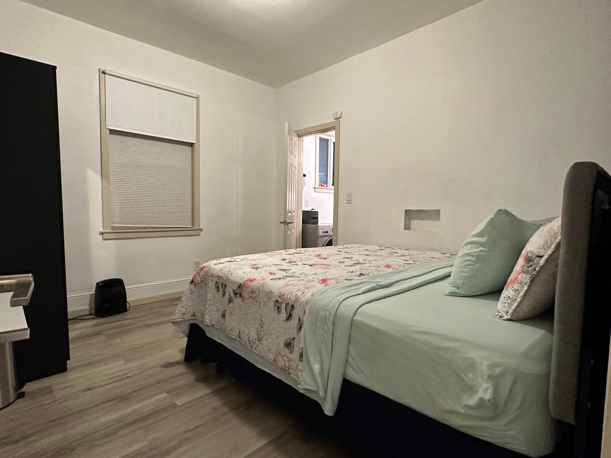 Building Photo - 4204 Letitia Ave S