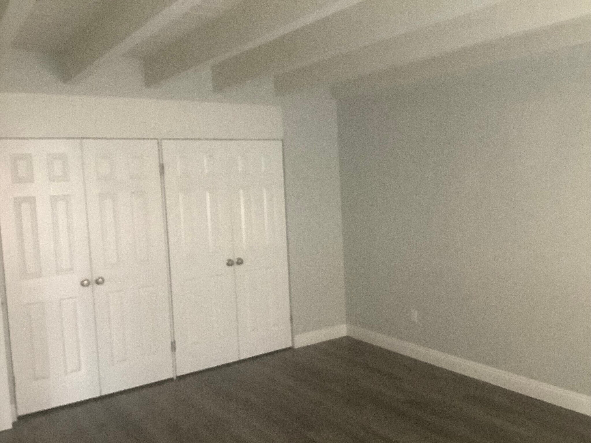 Building Photo - 2121 Vanderbilt Ln