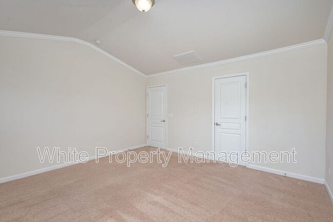 Building Photo - 15642 Canmore Street