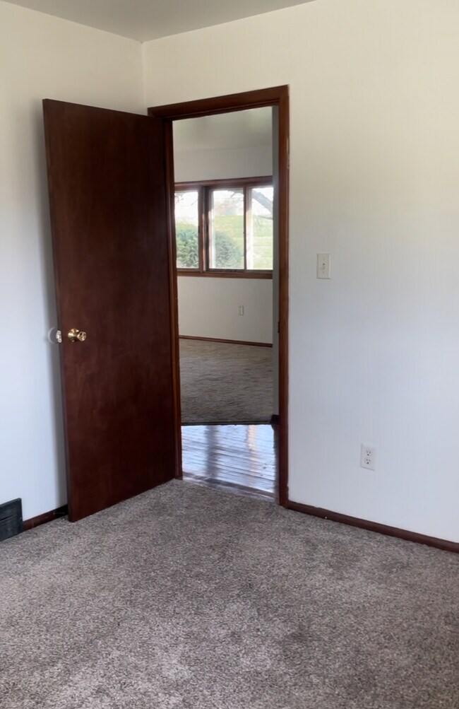 Building Photo - 5812 SW 12th St