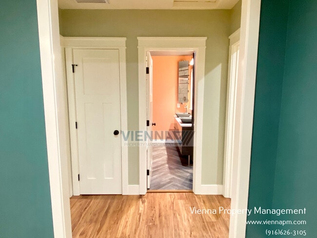 Building Photo - 5668 11th Ave