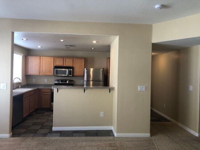 Building Photo - 9330 W Maule Ave