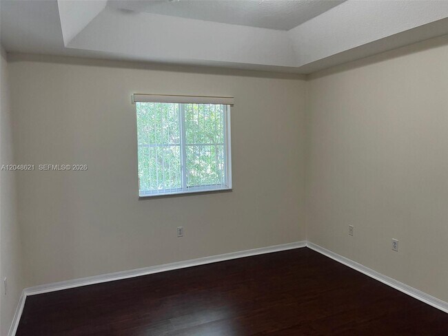 Building Photo - 1581 SE 31st Ct