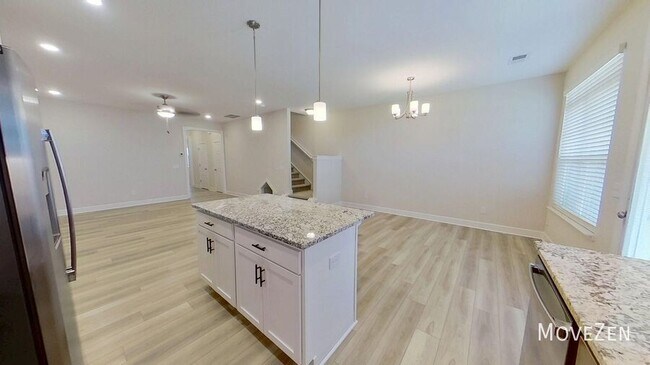 Building Photo - 327 Hollenbeck Pl