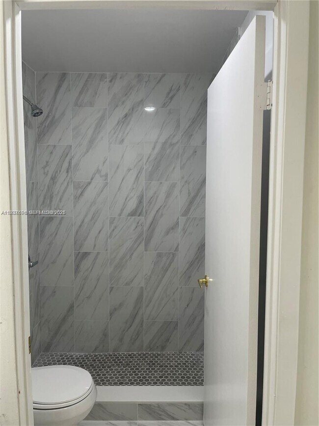 Building Photo - 475 NW 85th Ct