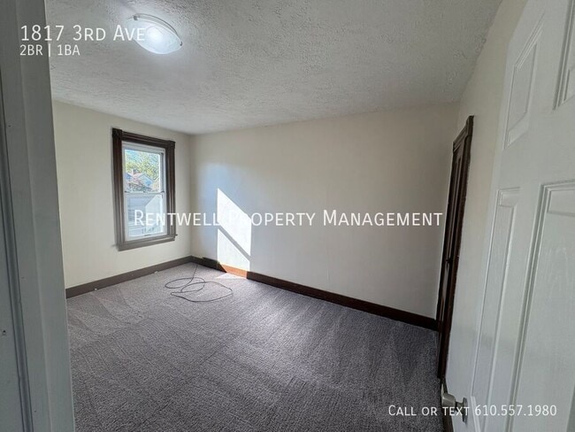 Building Photo - 1817 3rd Ave