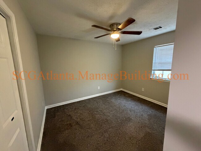 Building Photo - 135 Crystal Brook