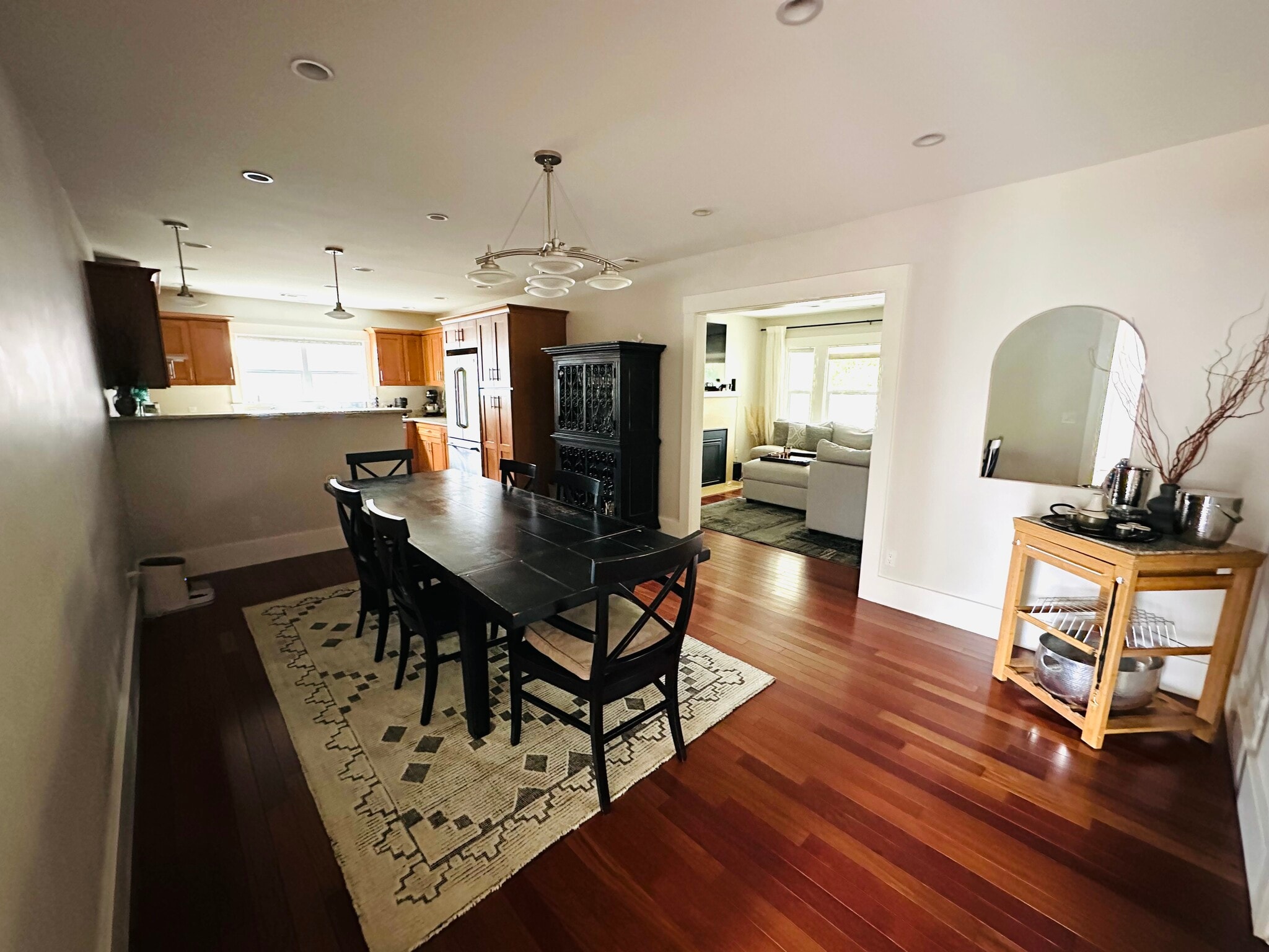 Dining Area - 504 Montgomery St