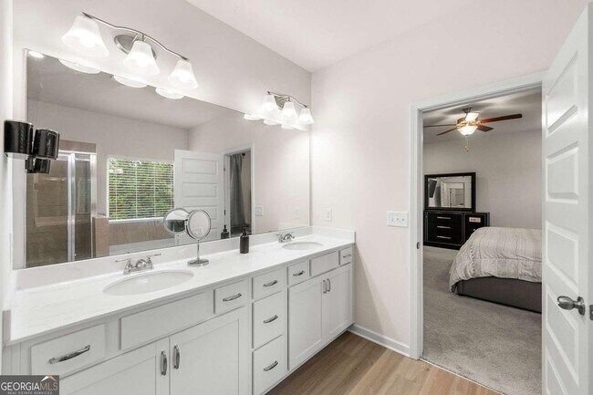 Building Photo - 228 Whitneys Wy