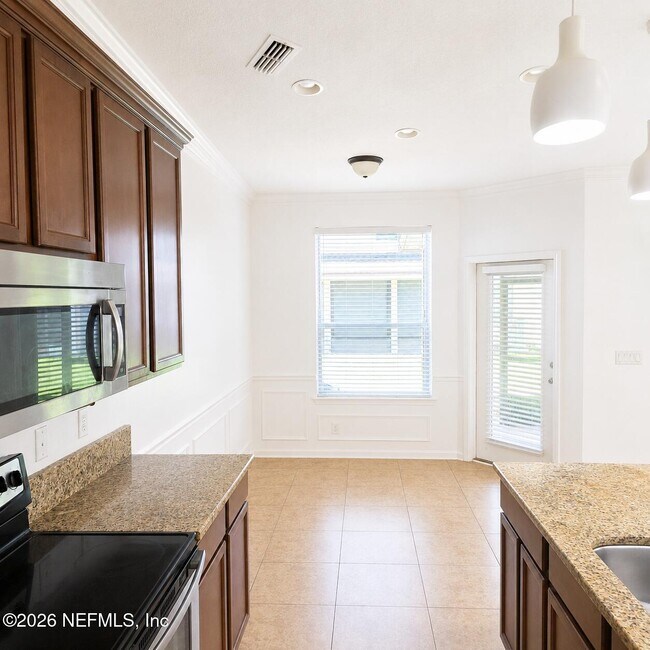 Building Photo - 1500 Calming Water Dr