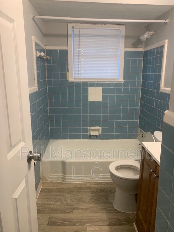 Building Photo - 1045 Enoch Dr