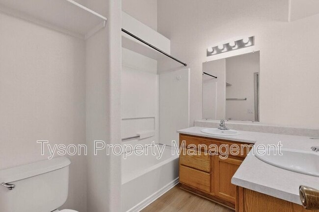 Building Photo - 1732 Del Cielo Dr NW