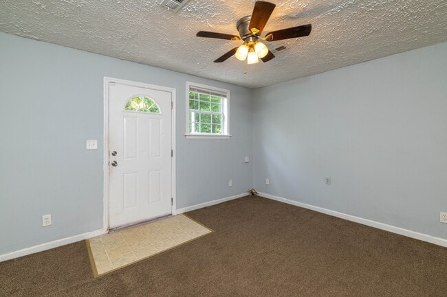 Building Photo - 204 Wynn Ave
