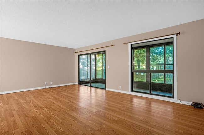 Building Photo - 411 Sheoah Blvd