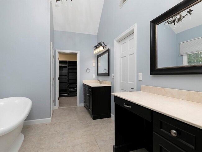 Building Photo - 4673 Jefferson Township Pl